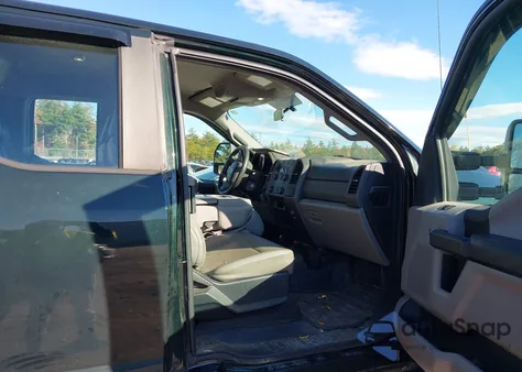 2017 Ford F-250 Xl z USA, uszkodzony, nr VIN 1FT7X2B67HEB70863